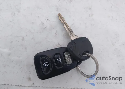 2013 Hyundai Elantra Gls из США, поврежденный, VIN 5NPDH4AE8DH337035